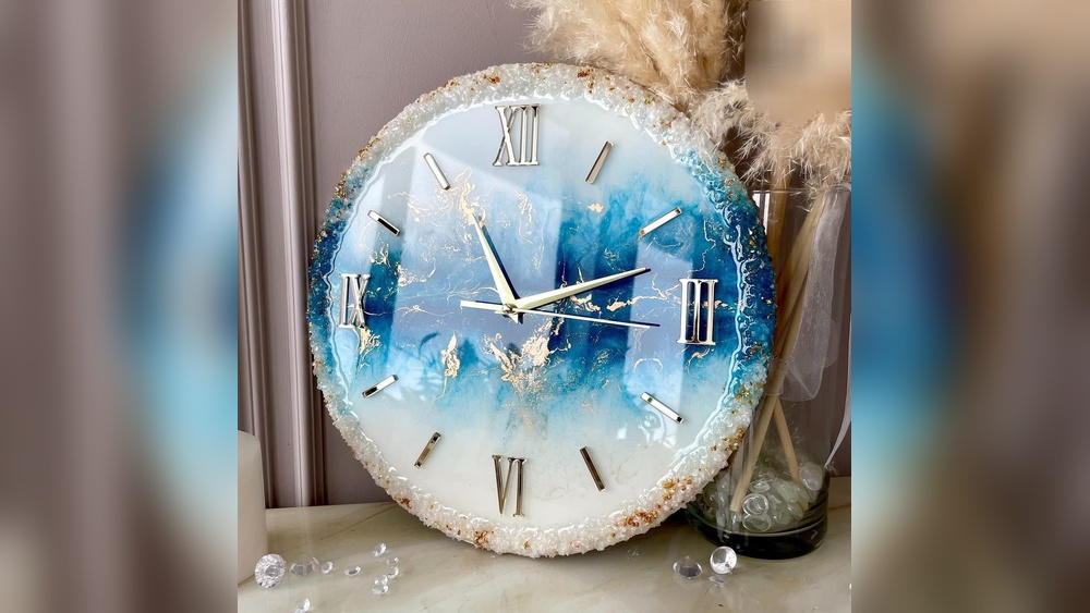 Resin Art Clock Design